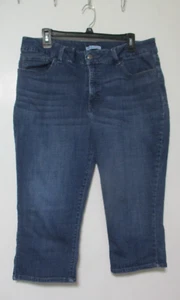 Riders By Lee Women's 18 Blue Mid Rise Capri Denim Stretch Preppy Dark Wash - Picture 1 of 4