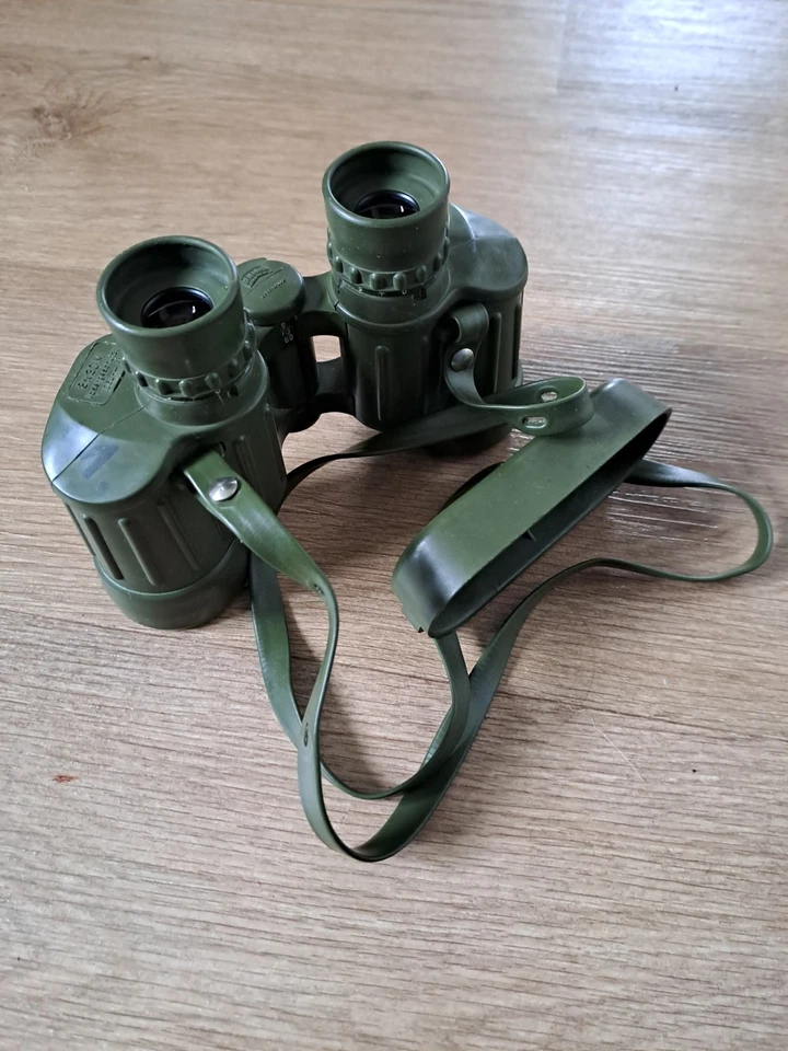 Fernglas, Zeiss Hensoldt  Fero D16 8x30 M Bundeswehr mit Strichplatte. - Bild 1 von 4