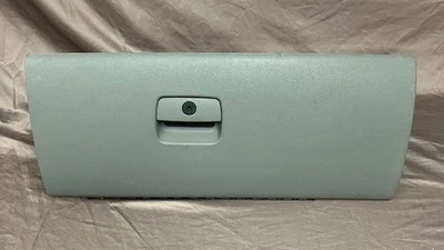 OEM, GLOVEBOX, GM, DAR GRAY, W/NOTCH, 2007-2014 CHEVY TAHOE, SILVERADO, SUBURBAN Foto 1 de 4