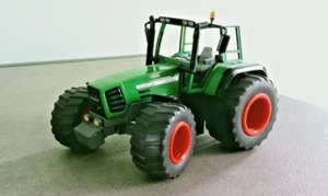Siku 1:32 - Fendt Favorit 926 vario con ruote da galleggiamento - Foto 1 di 6