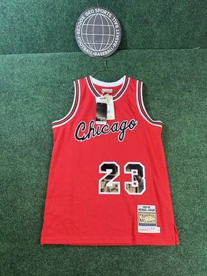 Camiseta Auténtica Michael Jordan Mitchell Ness 84/85 Bulls L 14/16 Juvenil DEFECTUOSA Foto 1 de 4