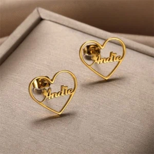 Fabulous Personalized Name Heart Shaped Stud Women's Earring  In 10K Yellow Gold - Picture 1 of 6