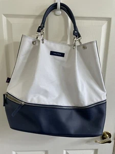 Versatile Beach Fun Large Nautica Tote Navy/White Zippered Compartments Sturdy - Picture 1 of 6