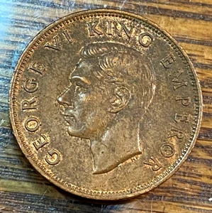 1942 New Zealand Penny Nice Original AU KM-13 CHRC (formerly CHN) - Picture 1 of 2