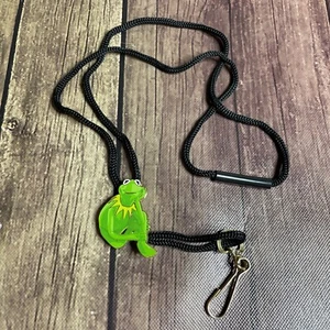 Disney Employee Exclusive Bolo tie lanyard Pin Kermit The Frog Limited Of 1000 - Picture 1 of 6
