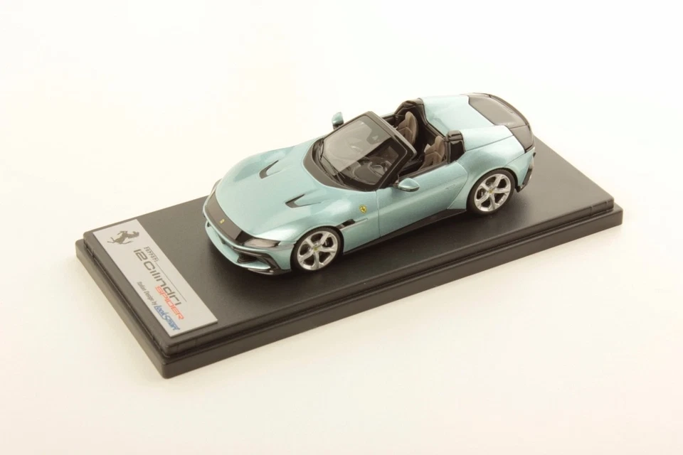 1:43 Ferrari 12 Cilindri Spider 2024 Celeste Trevi LS556D - Looksmart - Immagine 1 di 1