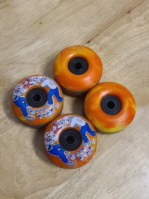 Spitfire 经典消防漩涡黄色/橙色滑板车轮 - 54 毫米 99a — 第 1/4 张图片