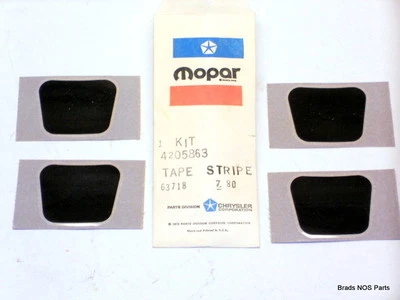 Nuevo de Lote Antiguo MoPar 1981-86 Plymouth Turismo 2.2 Dodge RALLYE RUEDA 4 CALCOMANÍAS NEGRAS 4205863 Foto 1 de 2