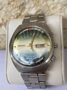Vintage Orient Perpetual Calendar Day & Date Watch Y469672-4A Men's 1980's Green