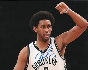 BROOKLYN NETS JOSH CHILDRESS SIGNED FIST IN AIR 8X10 - Picture 1 of 1