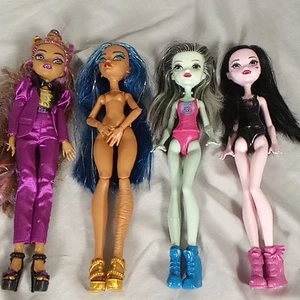 Monster High 2017 Badeanzug Draculaura Frankie Stein Cleo De Nile Clawdeen Wolf - Bild 1 von 13