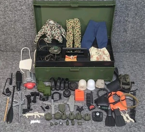 Lote Mixto Accesorios Gi Joe, Algunas Ropa Y Estuche - Imagen 1 de 21