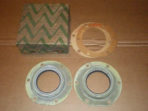 NORS 1934-35 CHEVROLET TRUCK 6 CYLINDER SERIES P & Q REAR WHEEL SEALS            - Picture 1 of 2