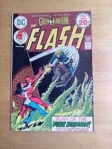 DC Comics The Flash No. 230 - Picture 1 of 6