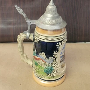 Vintage Munchen Frauenkirche u. Rathaus 7 1/2" w/ Lid  German Style Beer Stein - Picture 1 of 14