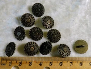 11 Pretty Copper Floral 15 mm Metal Buttons - Picture 1 of 1