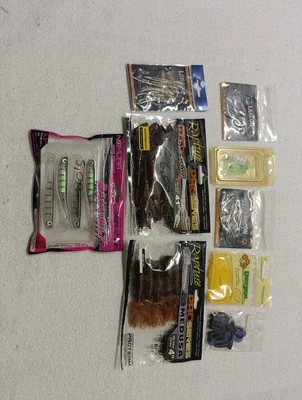 Esche Artificiali Gomma Lotto 9 Bustine Nuove  - Immagine 1 di 4