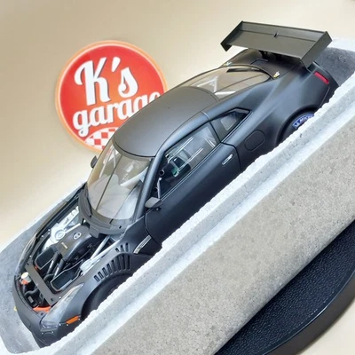 AUTOart 1/18 Nissan GT-R R35 FIA GT1 Campeonato del Mundo 2010 Negro Mate 81077 Foto 1 de 4