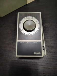 MCM New In Box Dayton Line Voltage Electric Heat Thermostat 2E174 - Picture 1 of 6