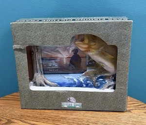 New Old Stock Rivers Edge Barschangeln 4x6 Bilderrahmen - Bild 1 von 4