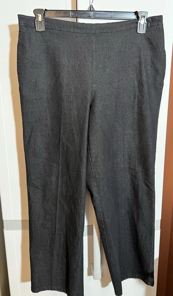 Alfred Dunner Black Pull-on Pants Size 16 - Image 1 of 1
