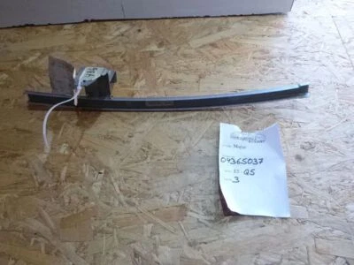 Chrysler LeBaron GTS 1989 guía ventana guía ventana trasera derecha 4365037 Foto 1 de 4