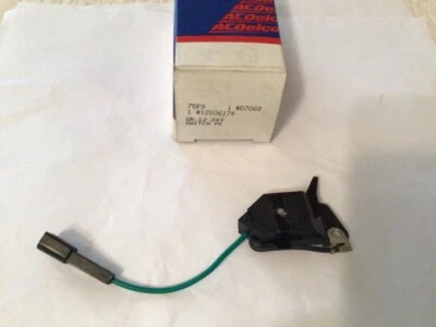 AC Delco # D7068 Trunk Open Warning or Ajar Switch ( For some 1987-1993 GM cars) - Image 1 of 3
