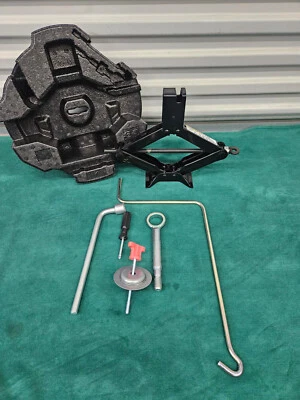 Kit de herramientas de gato de neumático de repuesto Subaru Forester 2018-2024 soporte de espuma NUEVO Foto 1 de 4