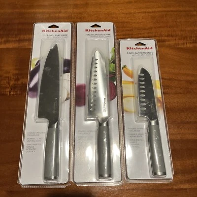 KitchenAid Classic 2 Cuchillo Santoku con Funda y Cuchillo de Chef Un Juego Si Tres. Foto 1 de 4