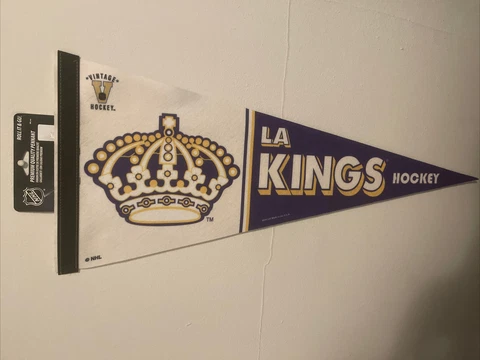 Los Angeles Kings “RETRO” PennNt 12x30 Cover