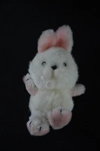 VINTAGE DAKIN 1981 WHITE BUNNY RABBIT 8" BEANBAG PLUSH - Picture 1 of 2