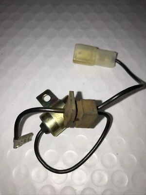 Condenser Kemparts W171 - Image 1 of 3