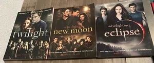 3 Twilight Illustrated Movie Companion Books: Twilight, New Moon, & Eclipse - Picture 1 of 7
