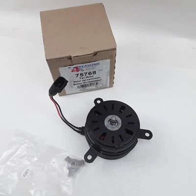 Motor ventilador condensador Four Seasons 75768 para Cadillac Chevrolet GMC (2004-2014) Foto 1 de 4