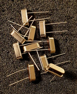 Lot de 10 Quartz 8 MHz MURATA - boitier miniature HC49S - Bild 1 von 1