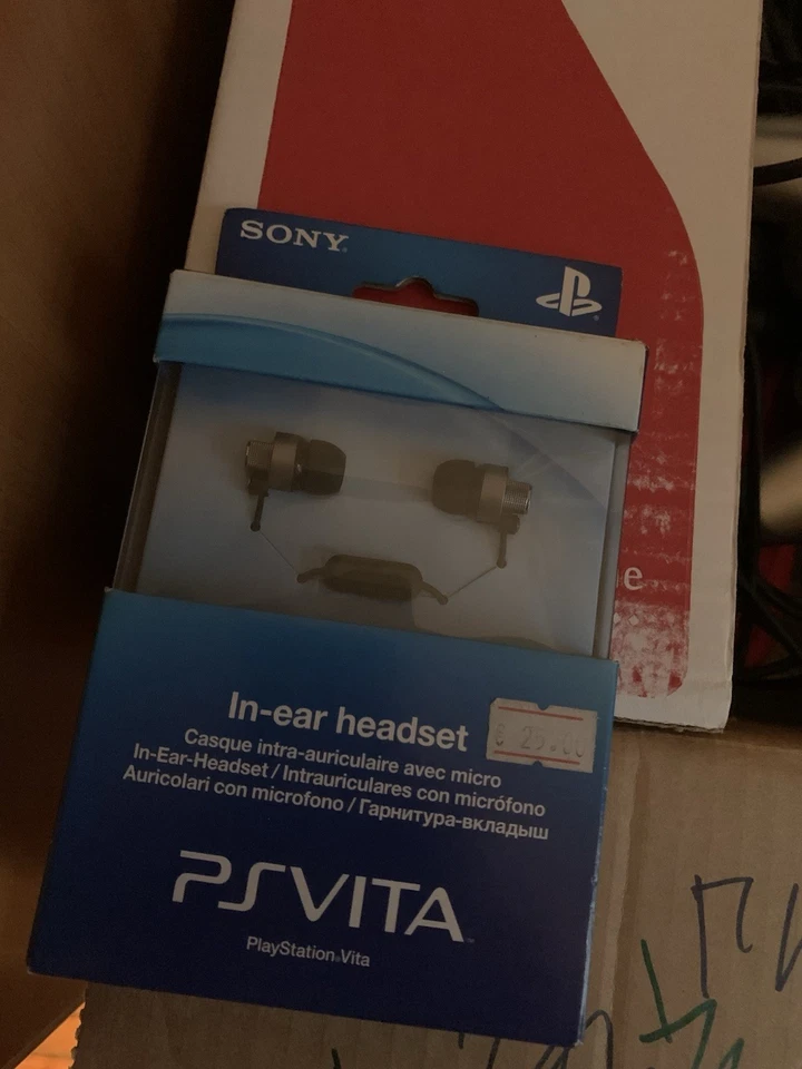 Sony PS Vita - Auricolari Nuove - Immagine 1 di 1