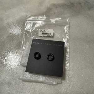 Marc by Marc Jacobs Stud Earrings Black Rubber Donut Disc New - Picture 1 of 3
