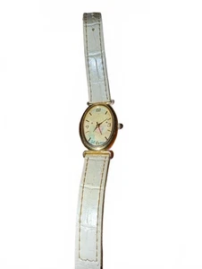 Vintage Analog Watch with Leather Strap - Picture 1 of 1