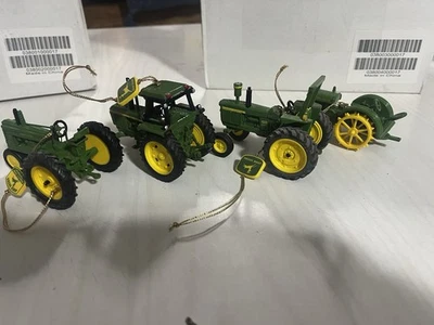 Lote de 4 adornos navideños Danbury Mint John Deere con cajas. Modelo D, A y más Foto 1 de 4