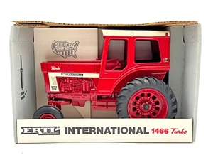 1/16 International Harvester 1466 Turbo Tractor With Cab - Picture 1 of 3