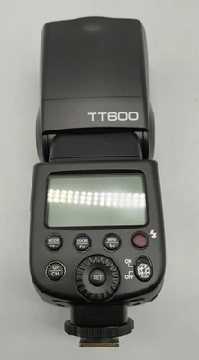 Godox TT600 Wireless Flash Speedlite GN60 2.4G Master/Slave  - Image 1 of 4