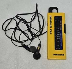 VINTAGE PANASONIC RF-H20 YELLOW MINI FM STEREO RADIO W/HEADPHONES JAPAN WORKS - Picture 1 of 6
