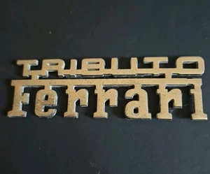 Scritta Emblema Abarth 500 695 Tributo Ferrari (2008-2012) Badge 33 x 109 mm - Picture 1 of 5