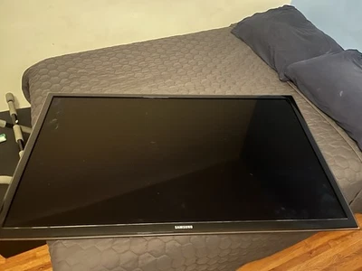 Samsung 55 In tv - Image 1 of 2