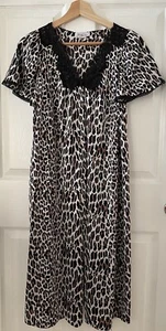 Vintage Vanity Fair Nylon Nightgown Size S Leopard Print Black Lace Midi Length - Picture 1 of 17