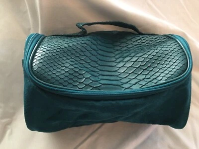 Avon Teal Blue Leather Large Makeup/Jewelry Tote w/Handle NWOT - Image 1 of 4