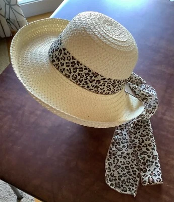 Sombrero de Paja con Puma Aspecto Leopardo Corbata Alrededor del Borde Muy Elegante Glamoroso Foto 1 de 3