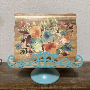 Pioneer Woman Cookbook Holder Stand Willow Floral Turquoise Acacia Wood - Imagen 1 de 14