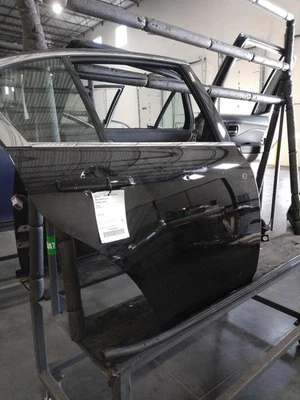 Conjunto de puerta trasera derecha usado lado trasero se adapta a: Infiniti Q40 2015 4 puertas SDN trasero Ri Foto 1 de 4