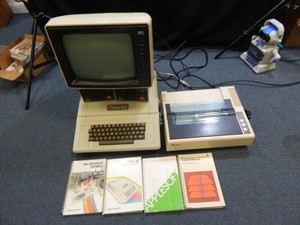 VINTAGE APPLE II PLUS COMPUTER LOT W/ 2 DISK DRIVES, NEC MONITOR & EPSON PRINTER